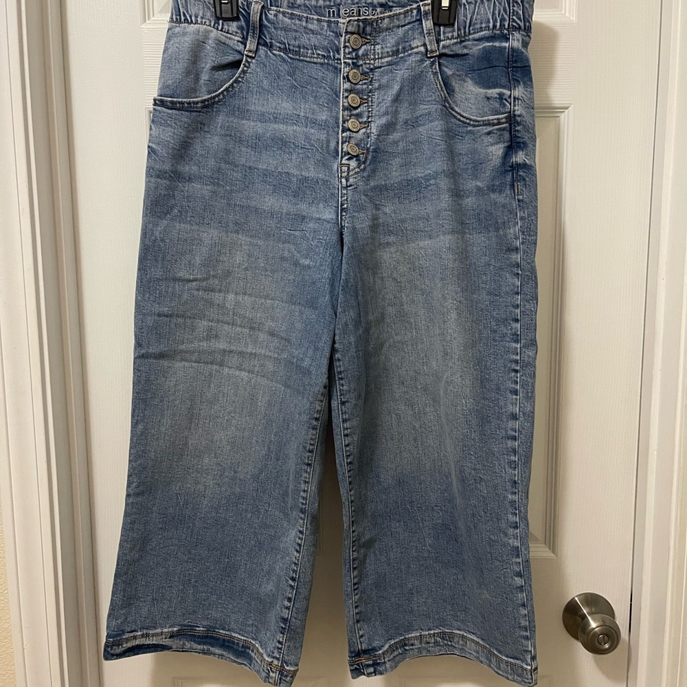 Women's Cropped Blue Denim Jeans
